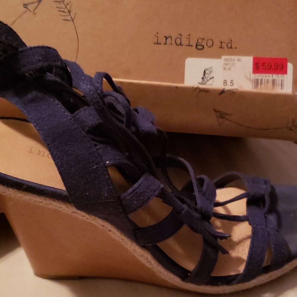 Ladies blue sandal heels 8.5